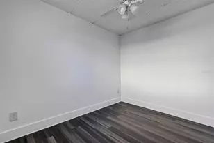 2027 1/2 30th Ave N, Saint Petersburg, FL 33713 - Photo 17