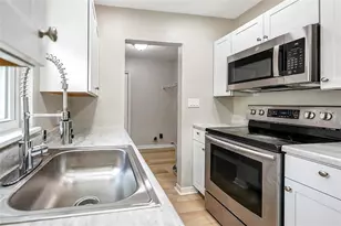 107 Academy Ave, Sanford, FL 32771 - Photo 9