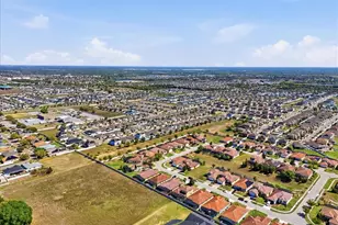 367 Villa Sorrento Cir, Haines City, FL 33844 - Photo 5