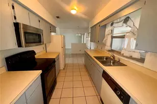 117 Red Rose Cir, Orlando, FL 32835 - Photo 5