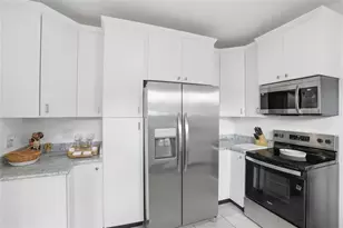 18 E Orange St, Davenport, FL 33837 - Photo 17