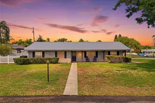 22 Lake Link Dr SE, Winter Haven, FL 33884 - Photo 1