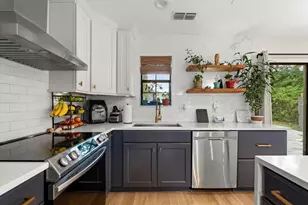 3622 Devonswood Dr, Orlando, FL 32806 - Photo 7