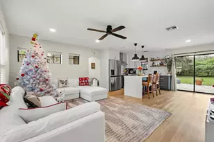 3622 Devonswood Dr, Orlando, FL 32806 - Photo 9