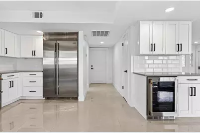 319 Midway Island, Clearwater Beach, FL 33767 - Photo 17