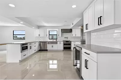 319 Midway Island, Clearwater Beach, FL 33767 - Photo 15