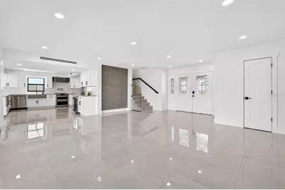 319 Midway Island, Clearwater Beach, FL 33767 - Photo 9