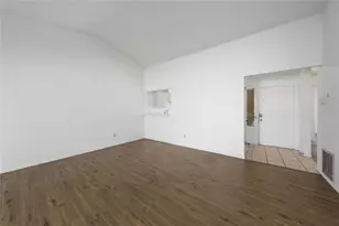 126 Dahlia Village Cir, Orlando, FL 32807 - Photo 13