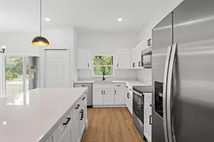 110 Guava Place Dr, Ocklawaha, FL 32179 - Photo 9