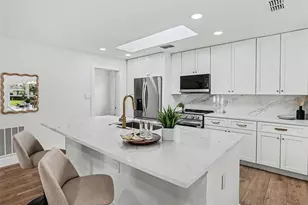 3069 Bay Tree Dr, Orlando, FL 32806 - Photo 9