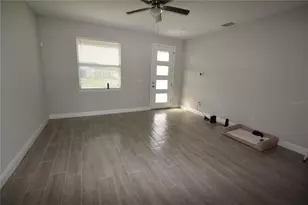 642 Desmoines Ct, Poinciana, FL 34759 - Photo 7