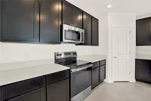 517 Bell Prairie Cir, Lake Wales, FL 33859 - Photo 7