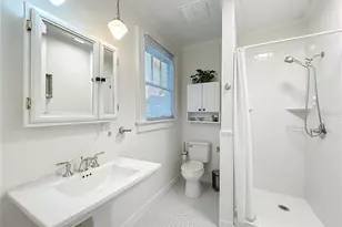 1209 Clouser Ave, Orlando, FL 32804 - Photo 13