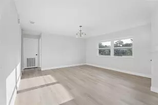 2105 9th St NE, Winter Haven, FL 33881 - Photo 7