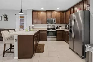 9760 Kinmore Dr, Groveland, FL 34736 - Photo 3