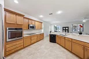3177 Bayou Ln, Tavares, FL 32778 - Photo 11