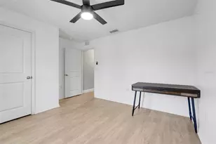 910 Aspen View Cir, Groveland, FL 34736 - Photo 33