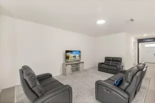 8324 Wheat Stone Dr, Zephyrhills, FL 33540 - Photo 7