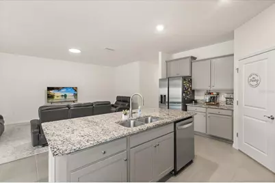 8324 Wheat Stone Drive, Zephyrhills, FL 33540 - Photo 11