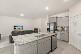 8324 Wheat Stone Dr, Zephyrhills, FL 33540 - Photo 11