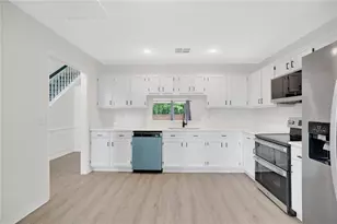 932 W Charing Cross Cir, Lake Mary, FL 32746 - Photo 11