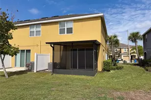 7070 Woodchase Glen Dr, Riverview, FL 33578 - Photo 5