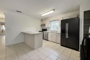 9 Wheeler Pl, Palm Coast, FL 32164 - Photo 11