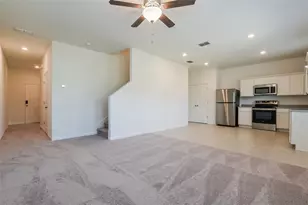 2042 Hemingway Cir, Groveland, FL 34736 - Photo 5