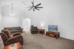 699 S Dixie Dr, Howey in the Hills, FL 34737 - Photo 5