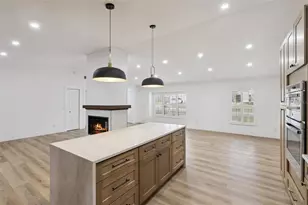 418 E Lakeshore Dr, Ocoee, FL 34761 - Photo 13