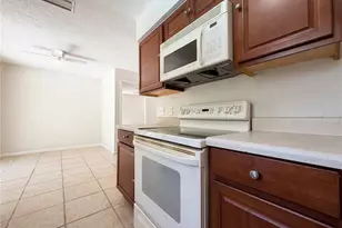 909 Winchester Ct, Brandon, FL 33510 - Photo 15