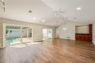 2869 Weathersfield Ct, Clearwater, FL 33761 - Photo 13