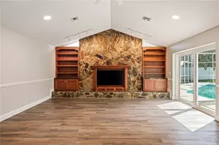 2869 Weathersfield Ct, Clearwater, FL 33761 - Photo 11