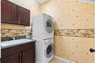 2340 Palm Tree Dr, Kissimmee, FL 34759 - Photo 13