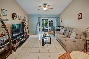 49 Pine Island Cir, Kissimmee, FL 34743 - Photo 11