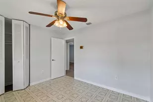 7129 Turquoise Ln, Orlando, FL 32807 - Photo 13