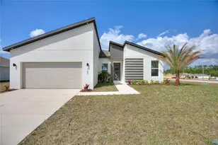 700 Desmoines Dr, Kissimmee, FL 34759 - Photo 1