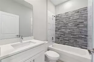 700 Desmoines Dr, Kissimmee, FL 34759 - Photo 15