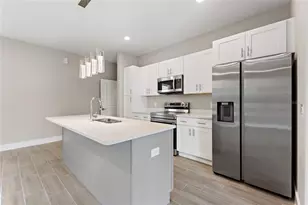 700 Desmoines Dr, Kissimmee, FL 34759 - Photo 9