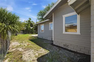 1826 19th St S, Saint Petersburg, FL 33712 - Photo 27