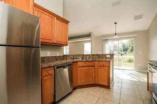 919 Cumbran Ln, Kissimmee, FL 34758 - Photo 5