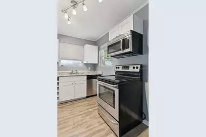 3947 Grove Street S, Saint Petersburg, FL 33705 - Photo 9