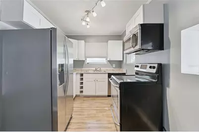 3947 Grove Street S, Saint Petersburg, FL 33705 - Photo 7