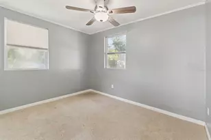 3947 Grove St S, Saint Petersburg, FL 33705 - Photo 15