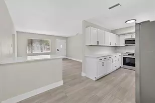 413 Country Club Dr, Oldsmar, FL 34677 - Photo 5