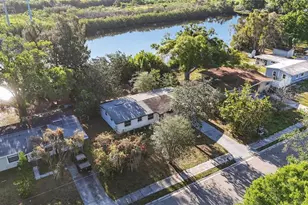 413 Country Club Dr, Oldsmar, FL 34677 - Photo 33