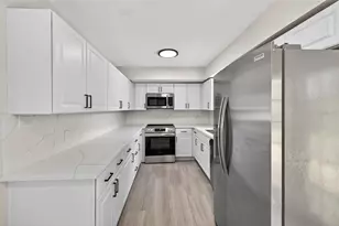 413 Country Club Dr, Oldsmar, FL 34677 - Photo 7