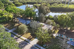 413 Country Club Dr, Oldsmar, FL 34677 - Photo 31