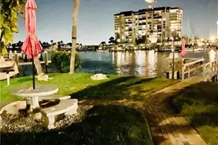 9715 Harrell Ave, Treasure Island, FL 33706 - Photo 9