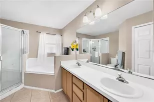 385 Briar Bay Cir, Orlando, FL 32825 - Photo 29